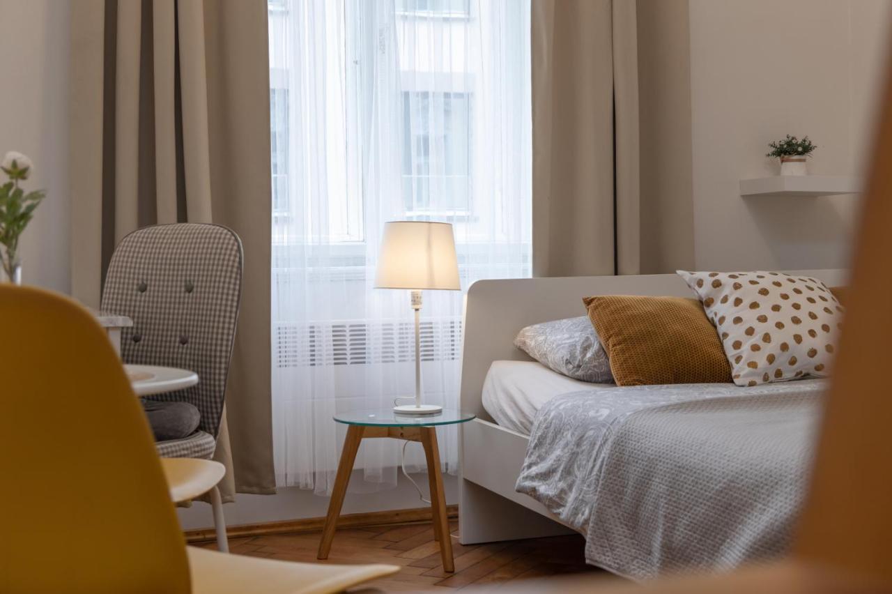 Awesome Stay Studios براغ المظهر الخارجي الصورة