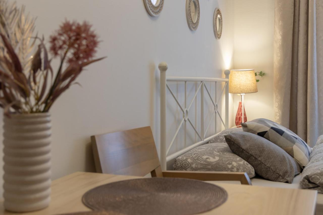 Awesome Stay Studios براغ المظهر الخارجي الصورة