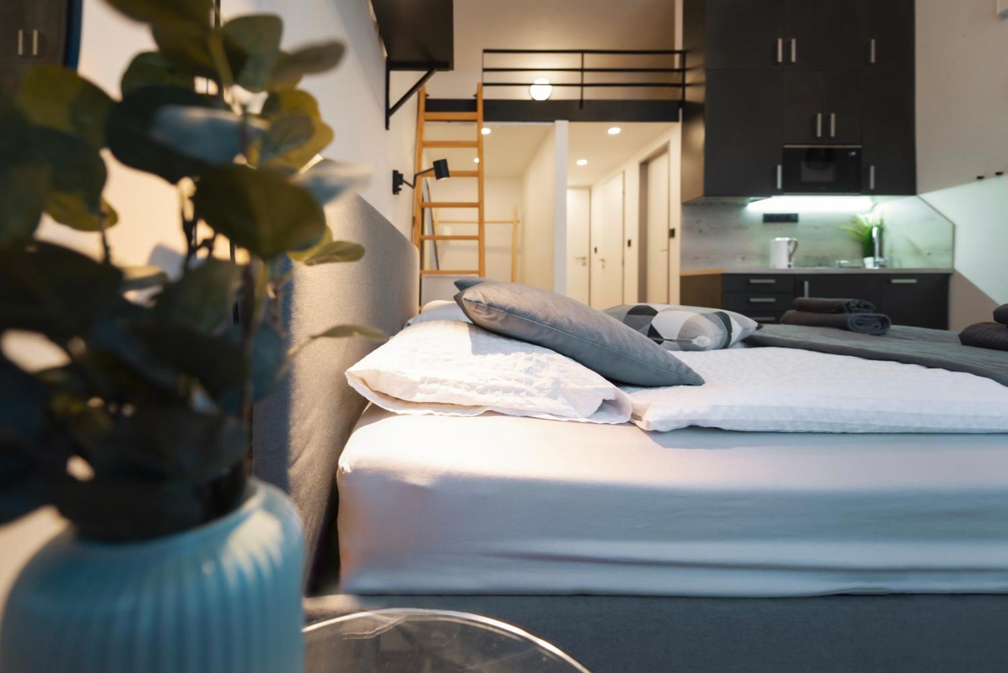 Awesome Stay Studios براغ المظهر الخارجي الصورة