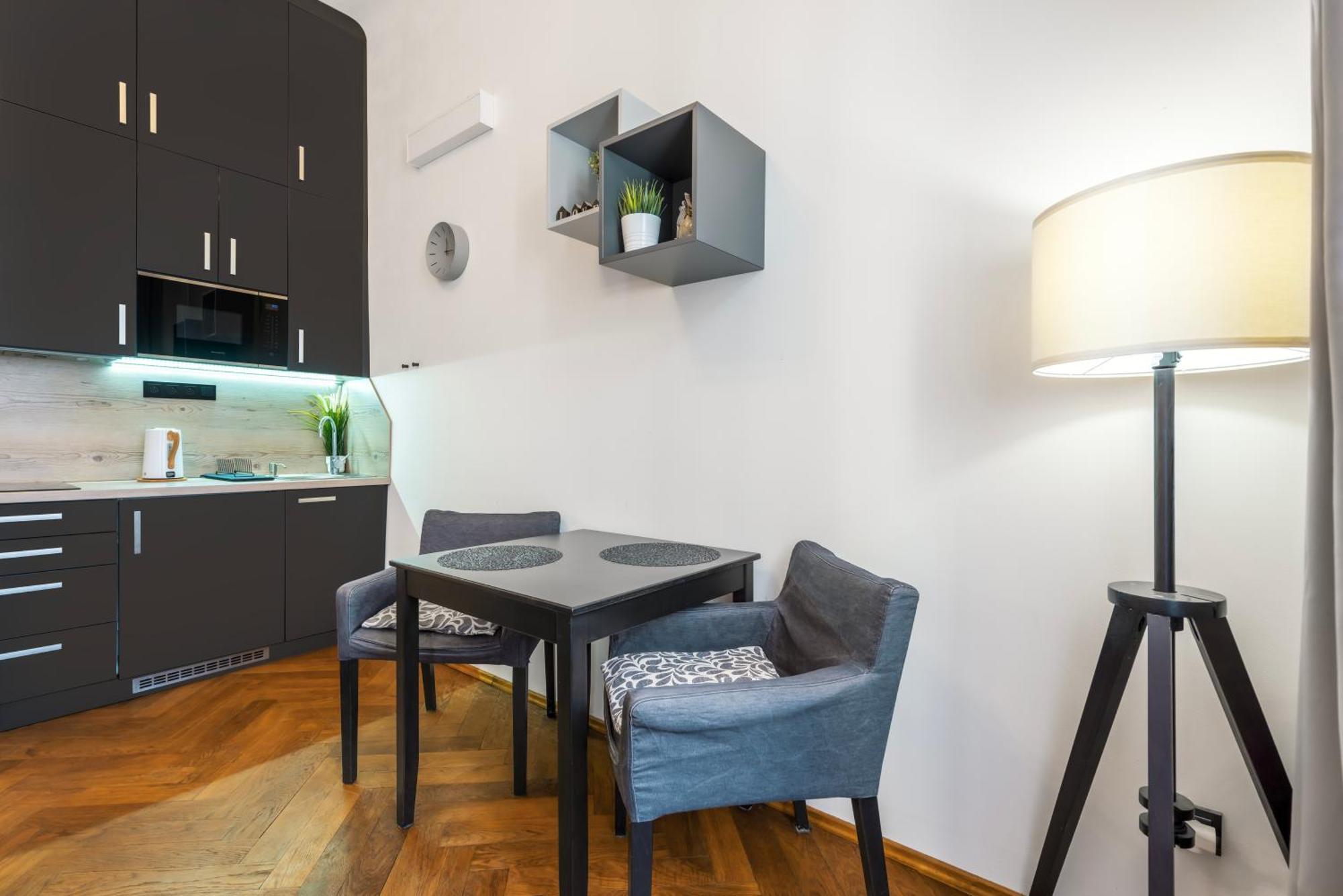 Awesome Stay Studios براغ المظهر الخارجي الصورة