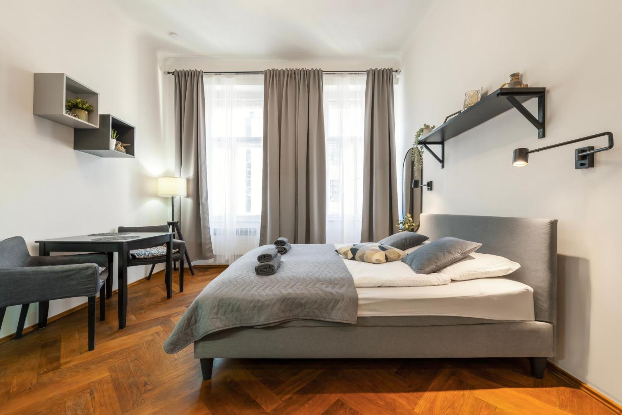 Awesome Stay Studios براغ المظهر الخارجي الصورة