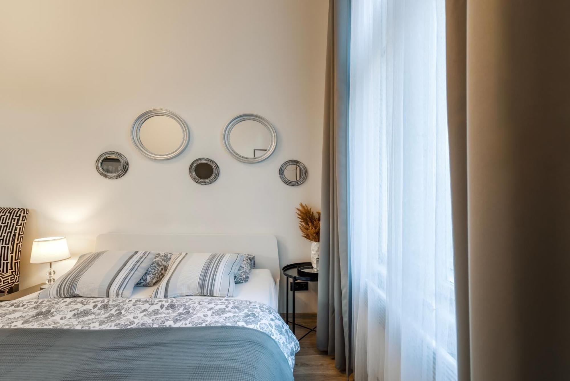 Awesome Stay Studios براغ المظهر الخارجي الصورة